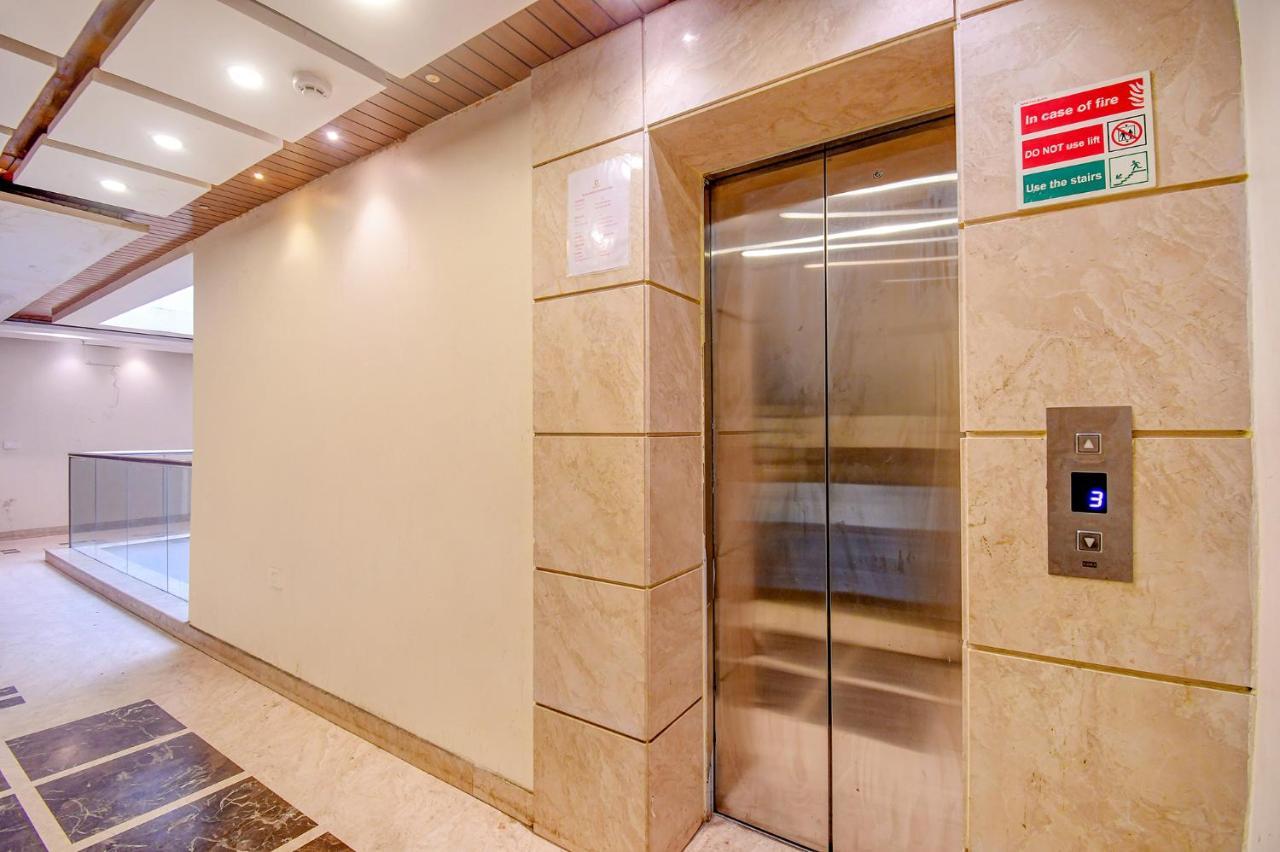 Hotel Radiant Колката Екстериор снимка