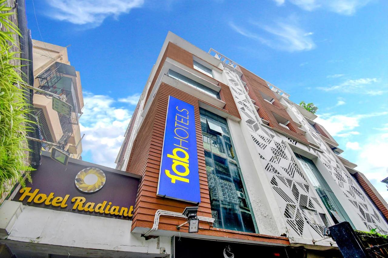 Hotel Radiant Колката Екстериор снимка